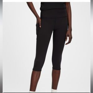 Gap Fit sculpt compression crop leggings size XS